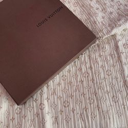 LOUIS VUITTON MONOGRAM SO GLITTER SCARF/SHAWL