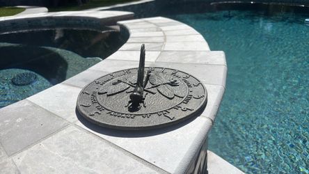 Dragonfly sundial