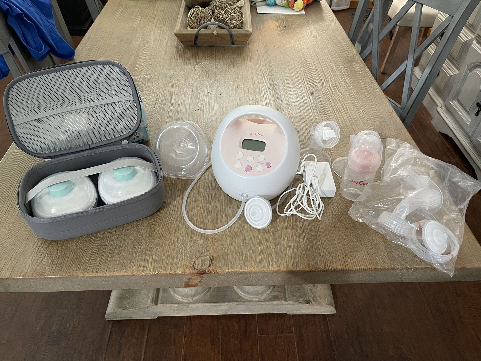 Willow Go/ Spectra Breast Pump