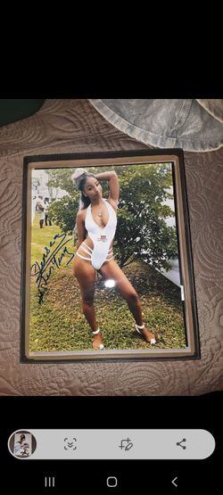 Dancehall Singer Shenseea Autograph 8x10 Photograph