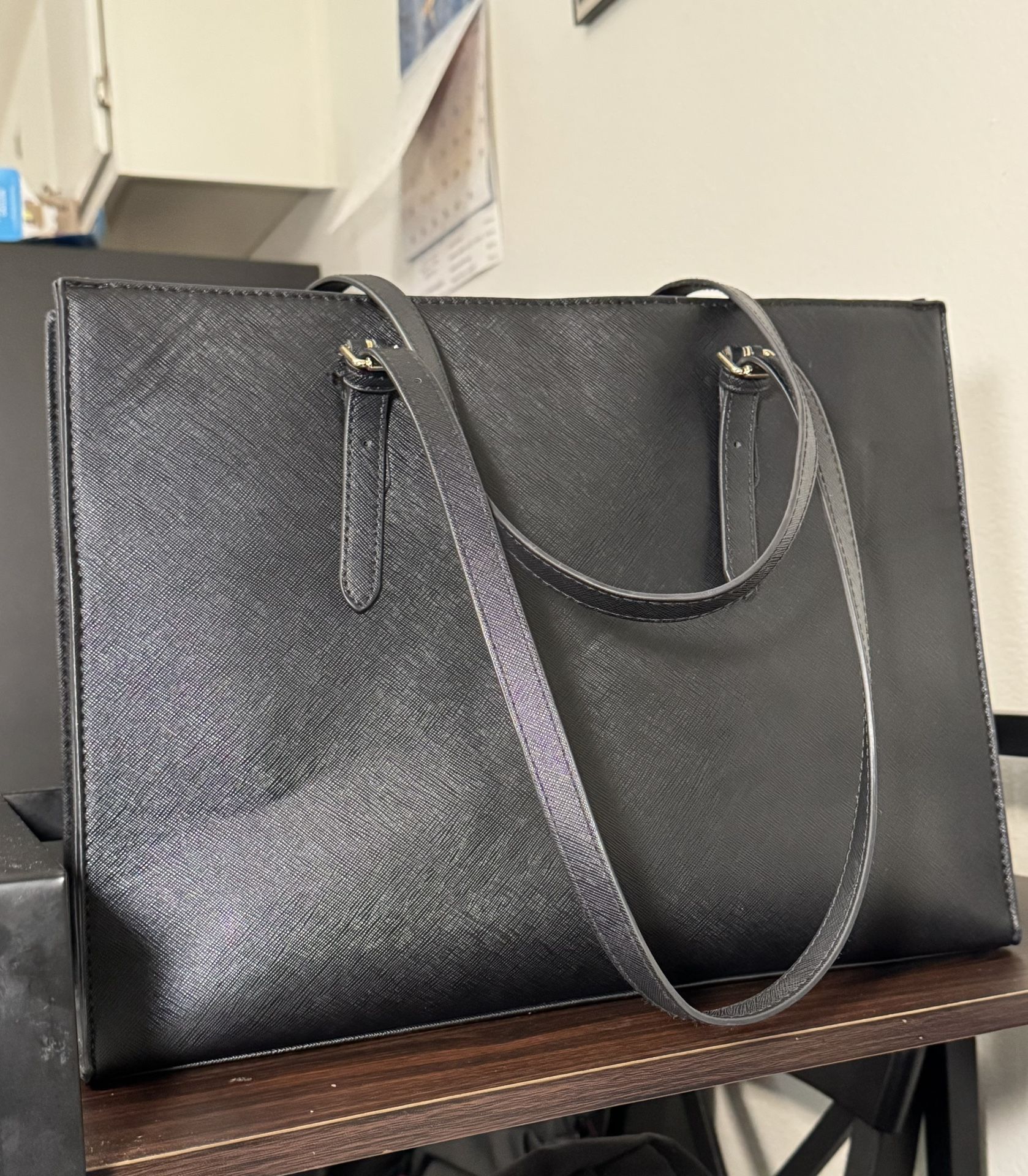 Black Spacious Tote Bag