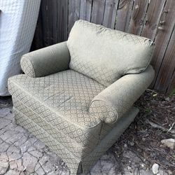 FREE Comfortable Chair In VERY GOOD condition 