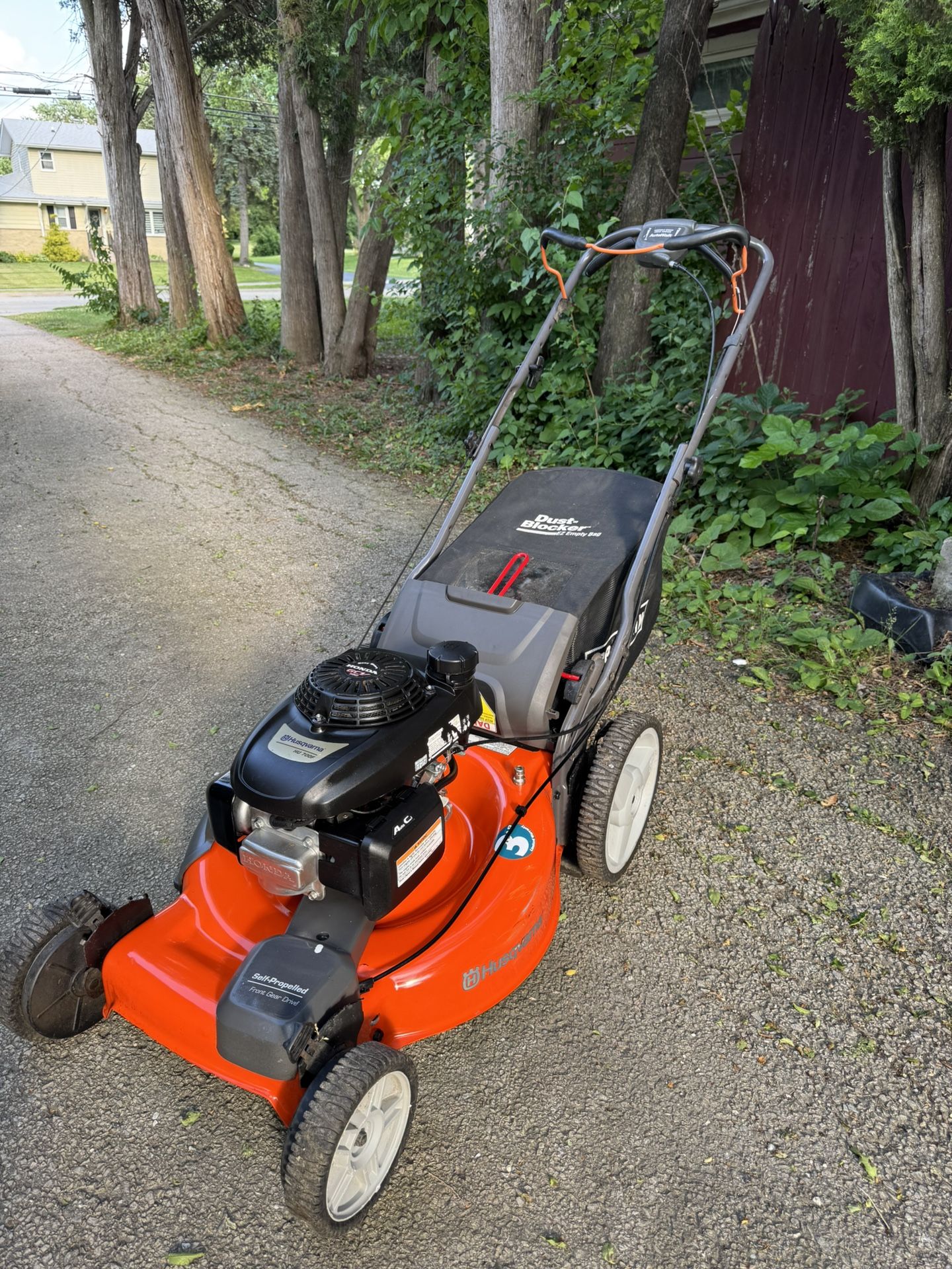 Husqvarna with Honda engine HU 700F Lawn Mower GCV160 Cc 22” Self Propelled