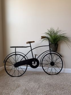 Decorative Metal Bicycle Plant Stand / Garden Decor