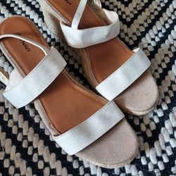 Tan Old Navy Wedged Sz 10