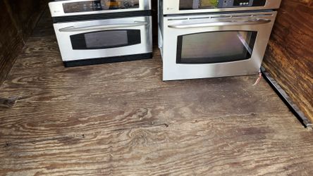 Ge Profile microwave and oven