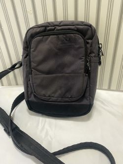 Pacsafe Crossbag 