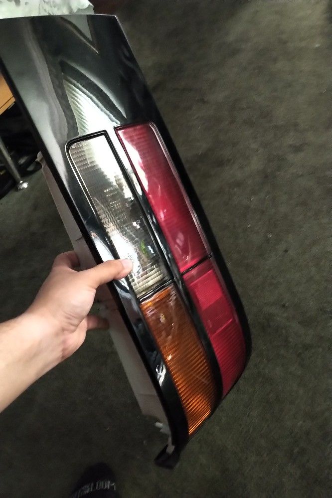 1988 Mazda Rx7 S4 Passenger Tail Light