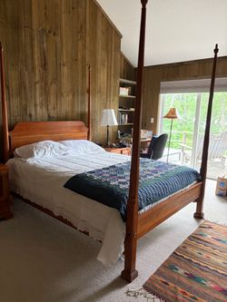 4 Post Queen Bed