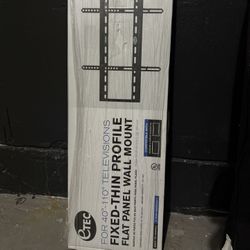 43" Samsung Smart TV + BRAND NEW Low Profile Wall Mount & HDMI Bundle