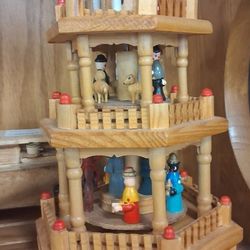 HAND CRAFTED WOODEN GERMANY  CARASOUL