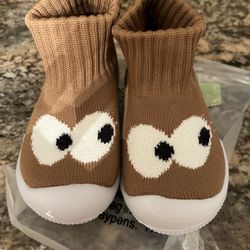 Sock shoes for baby/todlers 5.5