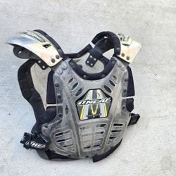 XL o neal chest protector riding 


Dirt bike Quad Rzr Can am Motorcycle Honda Yamaha Kawasaki KTM Suzuki raptor rzr polaris
