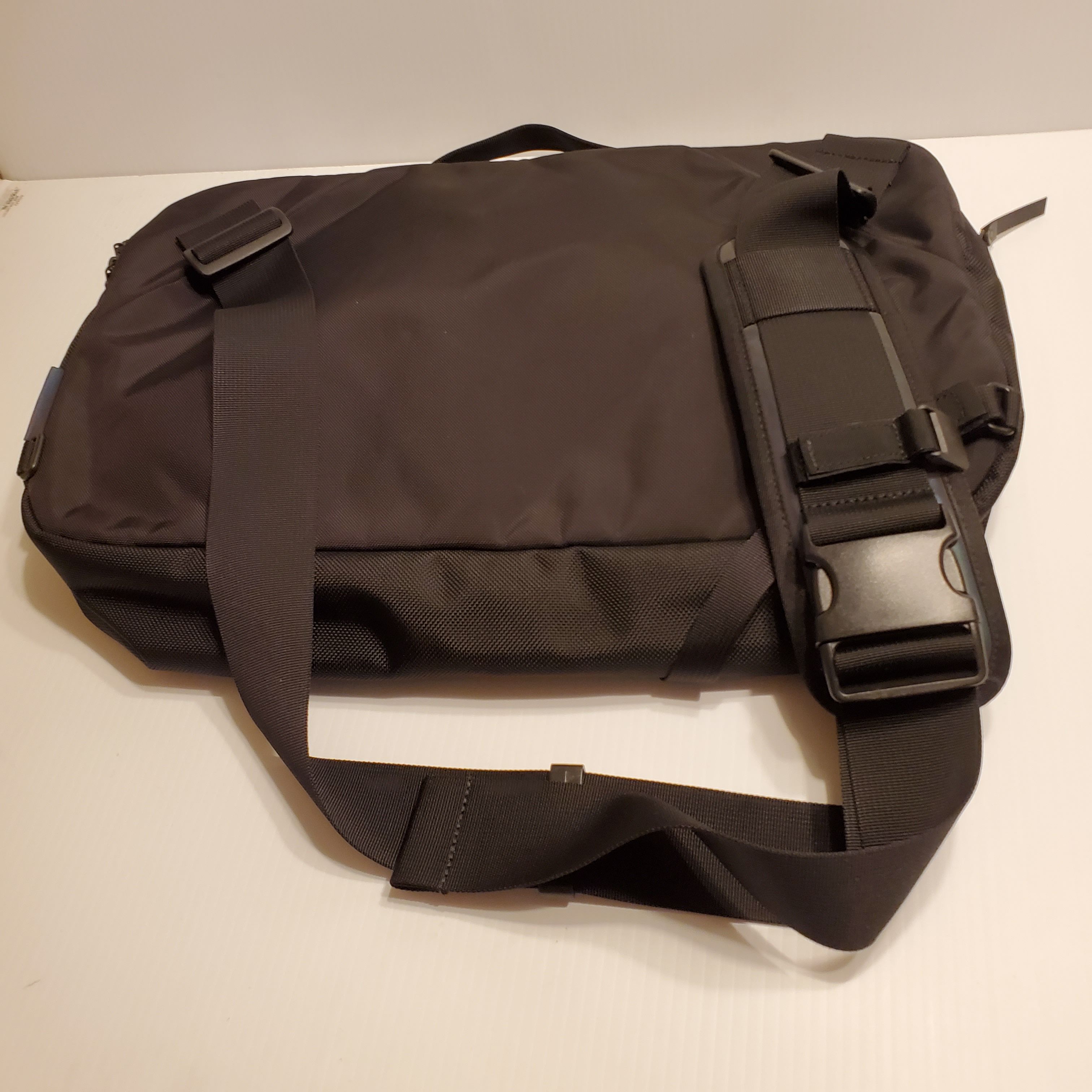 Timbuk2 NB CSeries Messenger Bag. Dimensions 19x15x3.5". for Sale in