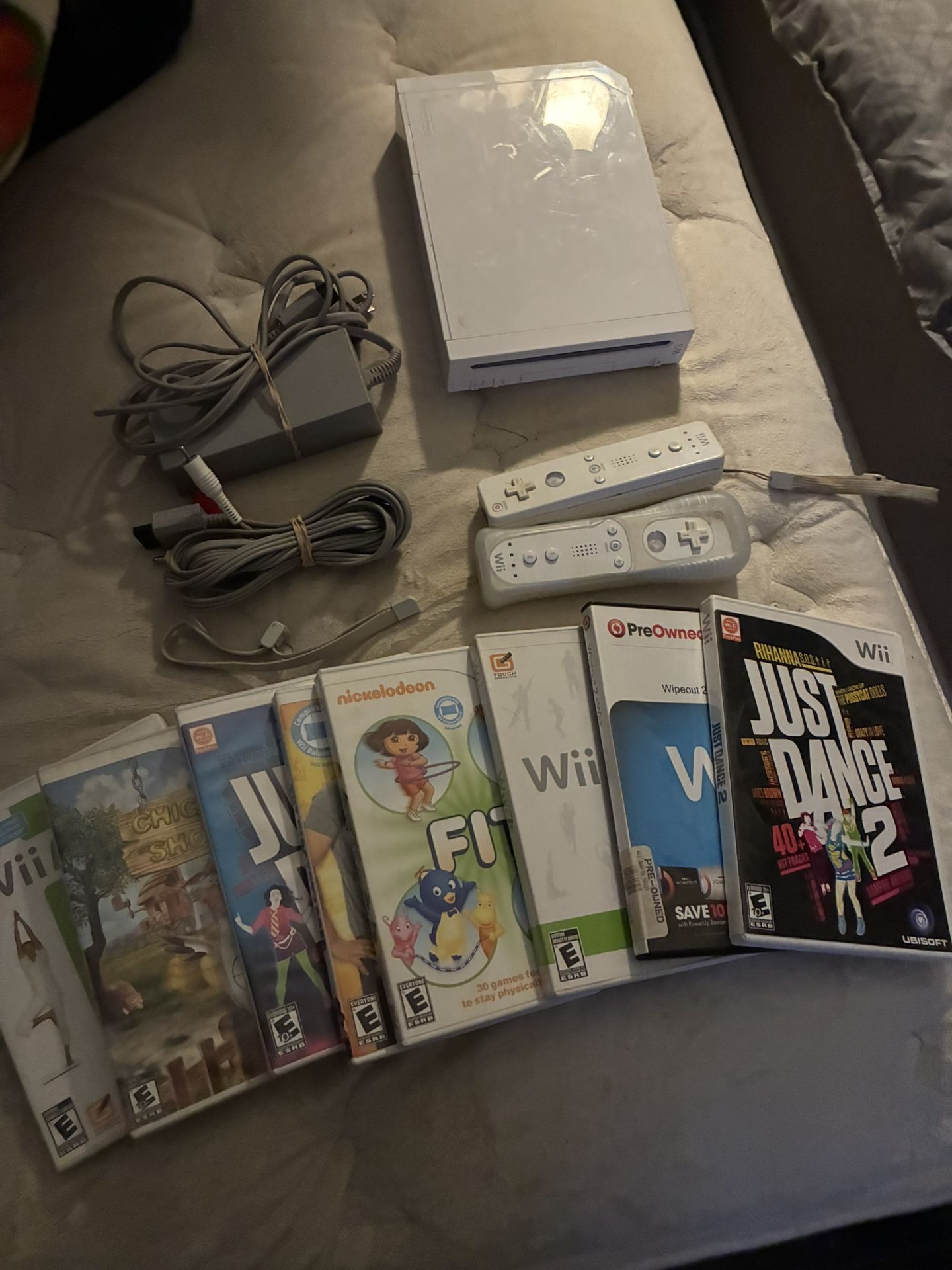Used Wii Console With 8 Games