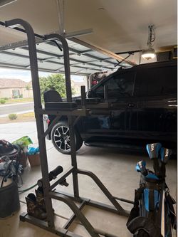 Assisted pull up machine