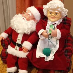 Vtg 1995 Mr And Mrs Claus Animated. Tested And Works