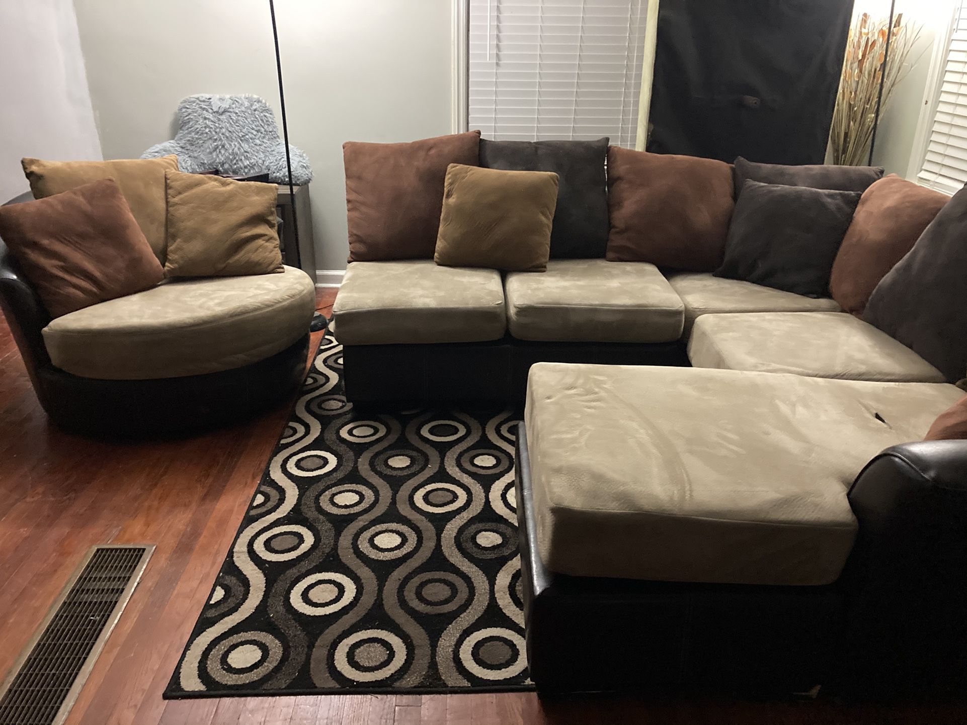HAVERTYS PLUSH USED MOCHA SMALL 3PC SECTIONAL & REVOLVING CHAIR $399 OBO...ALL OFFERS WELCOME!!