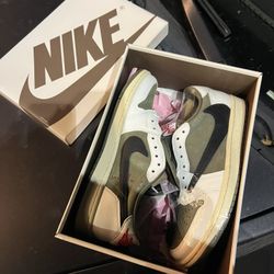 Jordan 1 Travis Scott Medium Olive 7M 