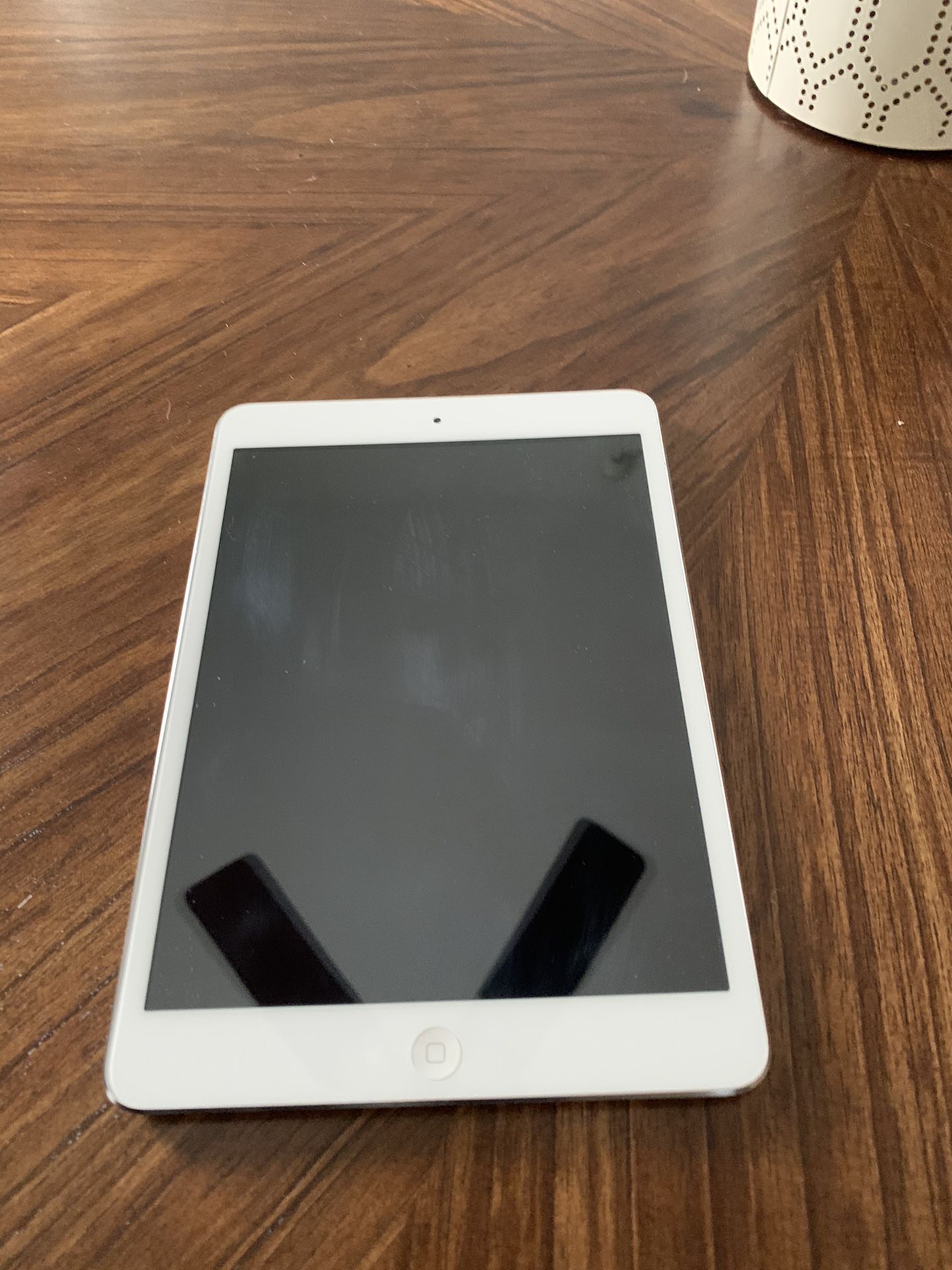 Apple iPad Mini - A1432