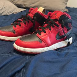 Air Jordan 1 Mid