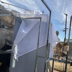 Cloth Hanging 