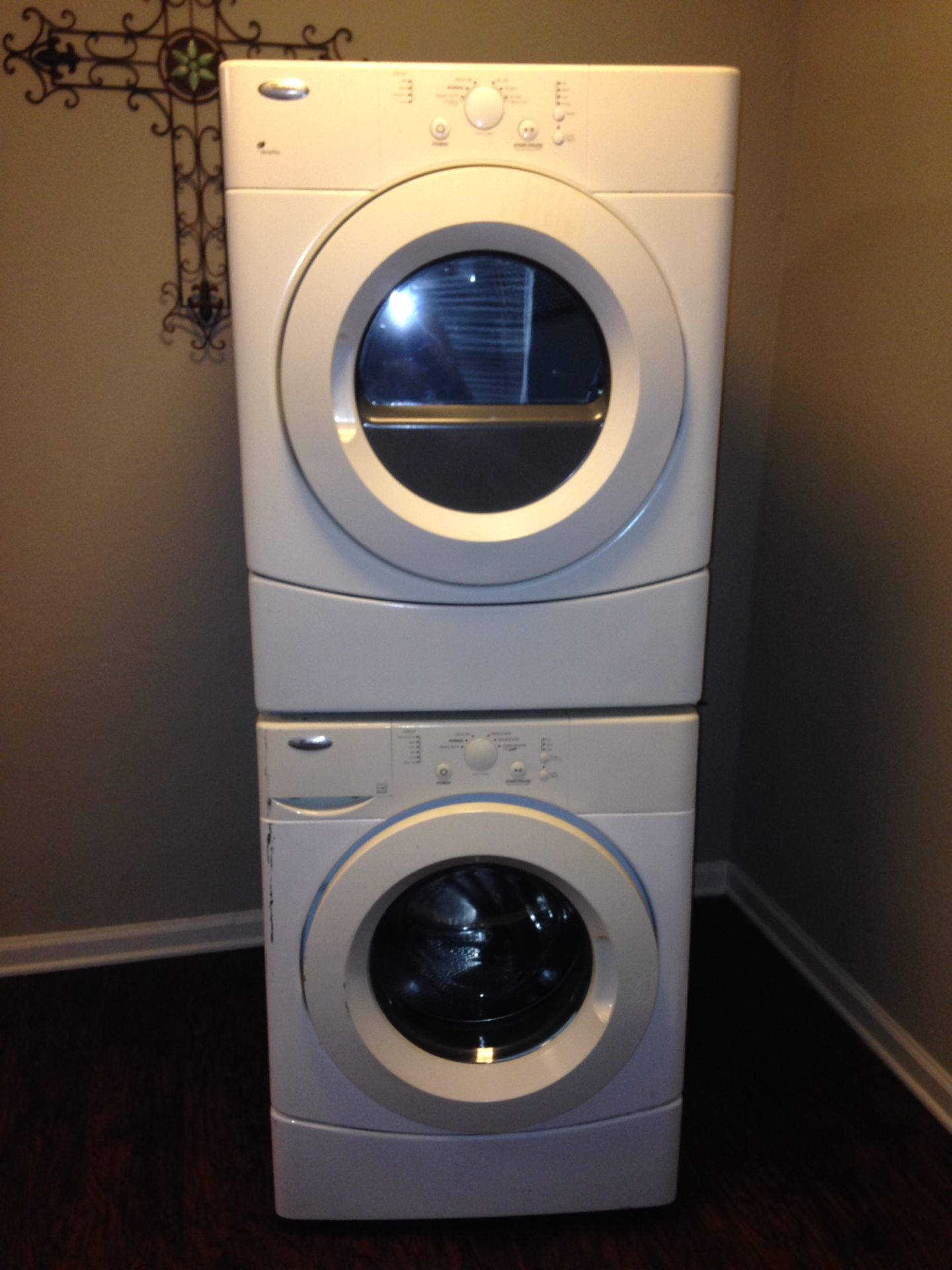 Whirlpool stackable washer&dryer