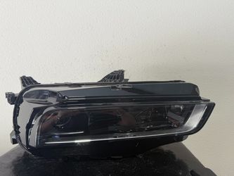 BMW 7 SERIES RIGHT HEADLIGHT 2024