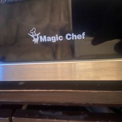 Magic Chef 1100 Watt Microwave 
