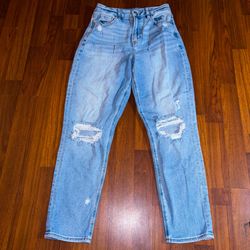 American Eagle Curvy Mom Distressed Jeans Size 4