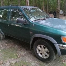 1997 Nissan Pathfinder 