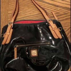 Dooney And Bourke Patent Leather Purse