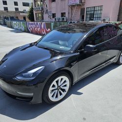 2022 Tesla 3