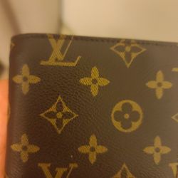 Loui Vittan Wallet