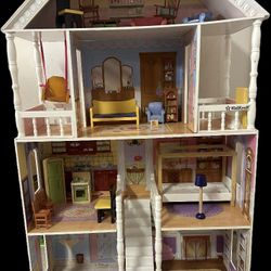 Beautiful Doll House With Accessories 