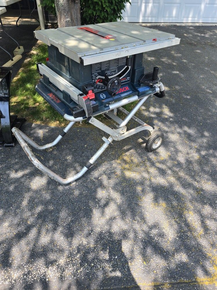 Bosch 4000 Table Saw. With Stand