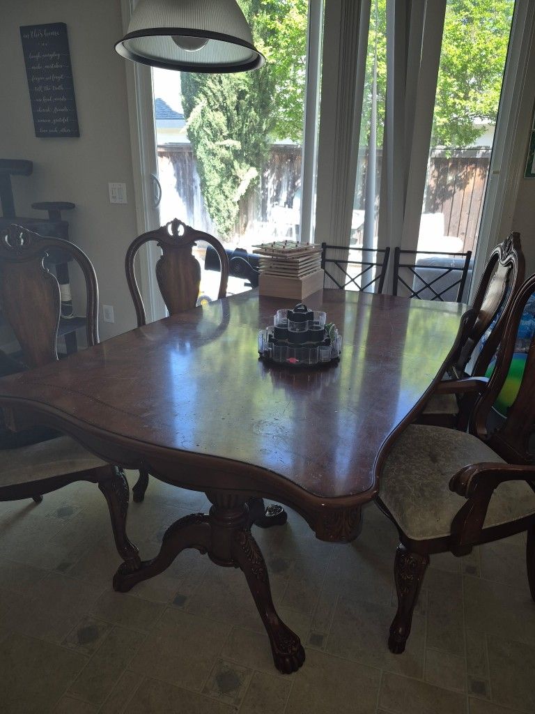 Kitchen Table And Chairs 