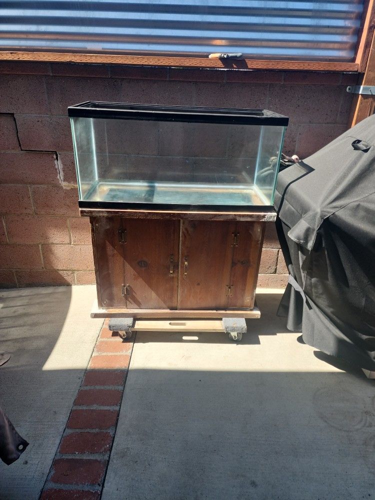 Aquarium, Grow Out Tank 40 Gallon