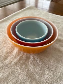 Vintage Pyrex Primary Colors Nesting Mixing Bowl Set (401, 402, 403) – Excellent Condition