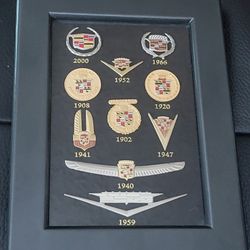 CADILLAC 100 YEARS OF PINS