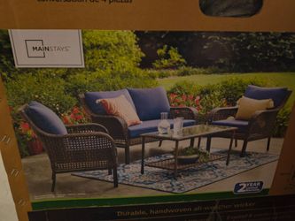 4-Piece Outdoor Wicker Patio Furniture Set