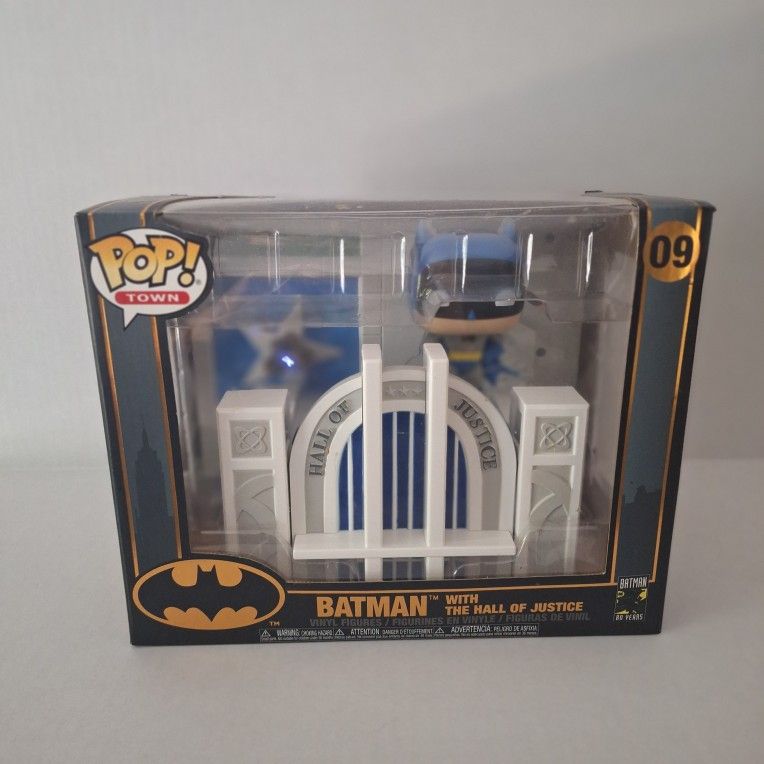 Funko Pop! Town Batman with Hall of Justice #09 | 80th Anniversary – New in Box