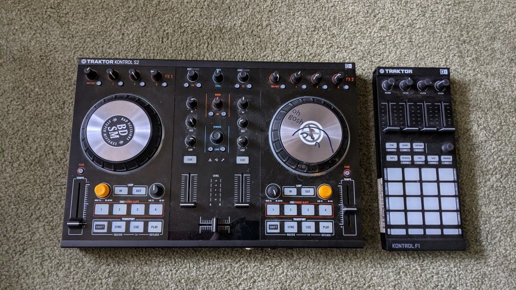 Traktor Kontrol S2 + Kontrol F1