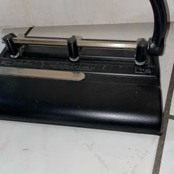 Heavy Duty Three Holes Punch