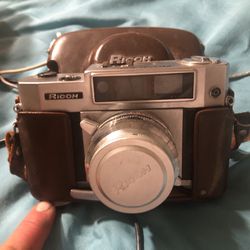 Ricin 35 Mm Vintage Camera