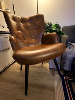 Brown accent chair