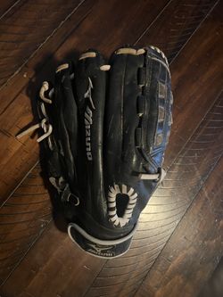 Mizuno Baseball Mitt