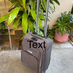 Excellent Condition Carry On Suitcases