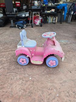 Minnie mouse car
