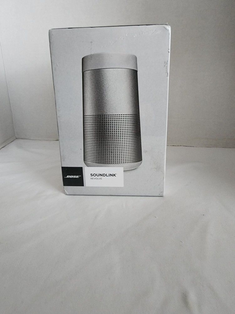 The Bose SoundLink Revolve, the Portable Bluetooth Speaker with 360 Wireless Surround Sound, Lux Gray

